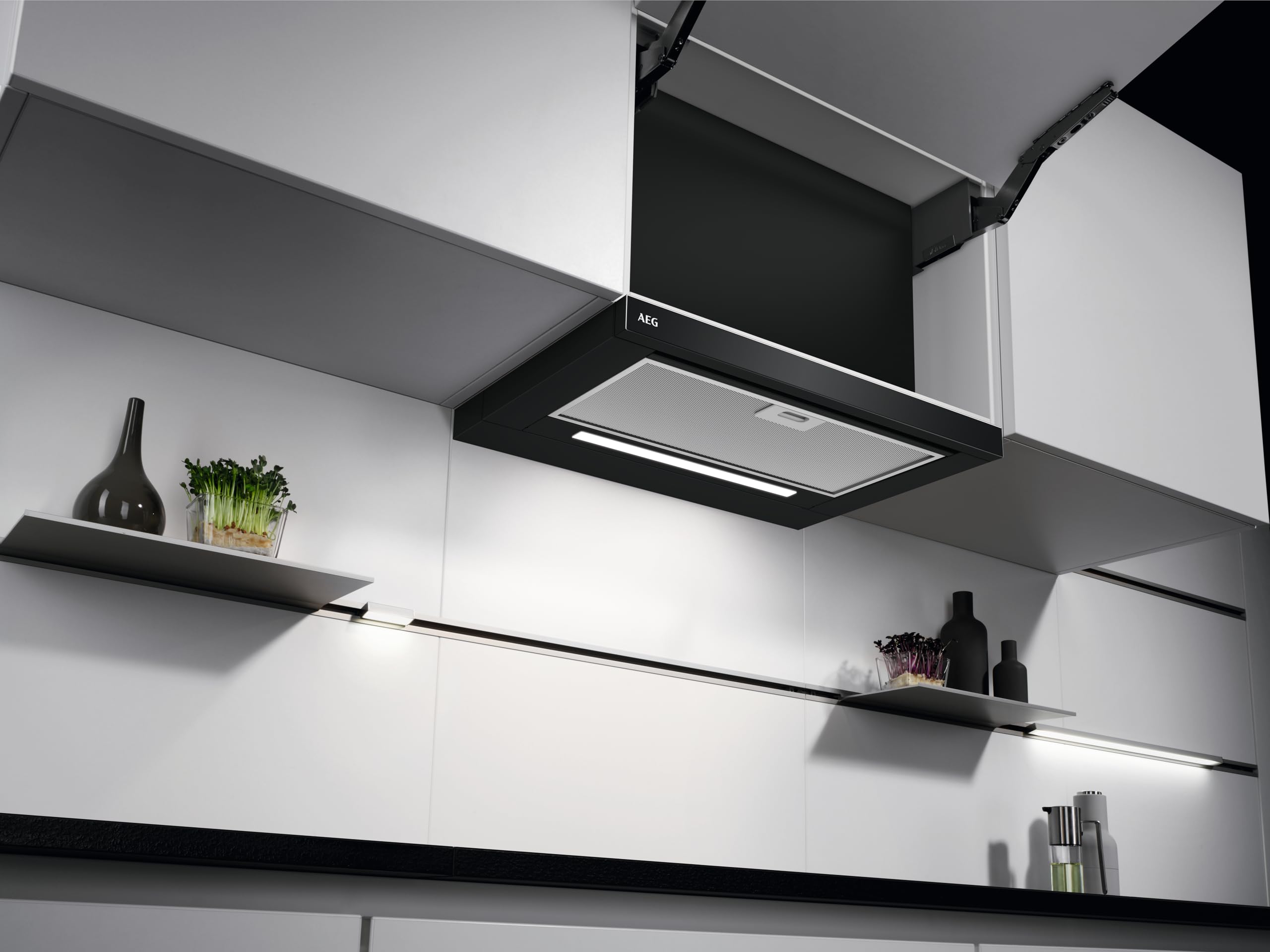 AEG DPE5660B Flachschirm-Dunstabzugshaube 600 m³/h Abluft Umluft LED-Beleuchtung Schwarz
