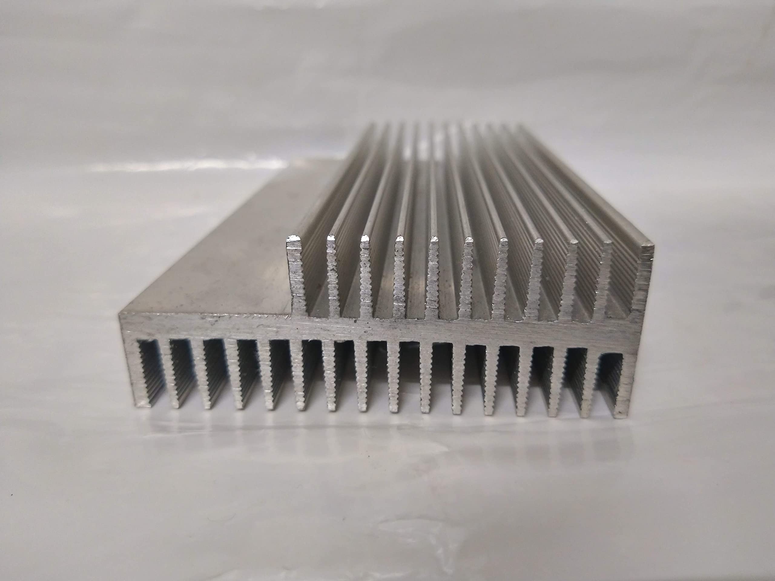 AUDIO AMPLIFIER ALUMINIUM HEAT SINK 300 MM(L) X 88 MM (W) X 33 MM (H) (B08Z5QYFZD) Amazon Price History, Amazon Price Tracker