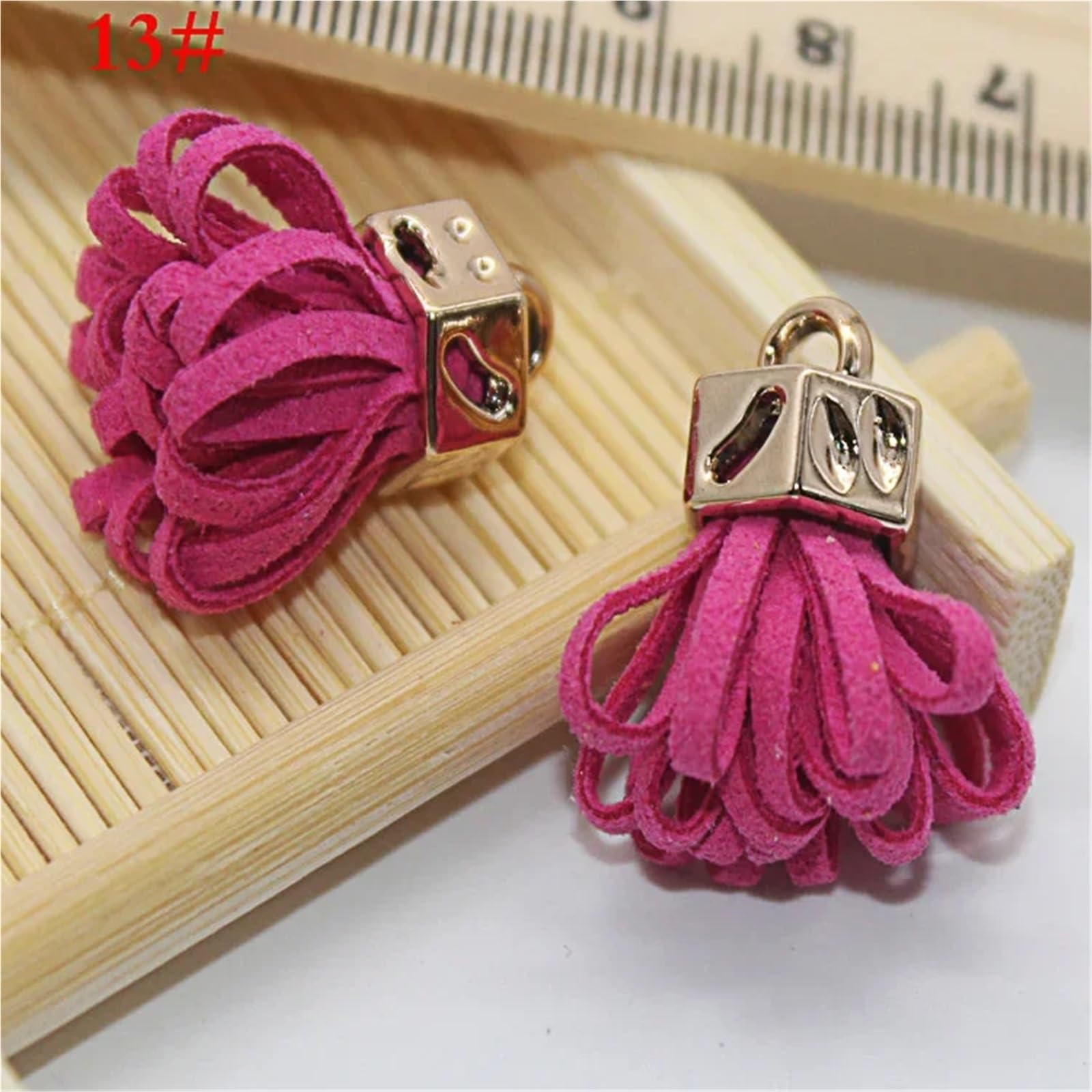 Quasten-Schlüsselanhänger aus Kunstleder mit goldfarbener Kappe, für DIY-Schmuckherstellung, 150 Stück | 19 Farben, 11 x 25 mm, Goldkappe, Kunstleder-Quasten für DIY-Schmuck, Schlüsselanhänger, Handy-Dekoration