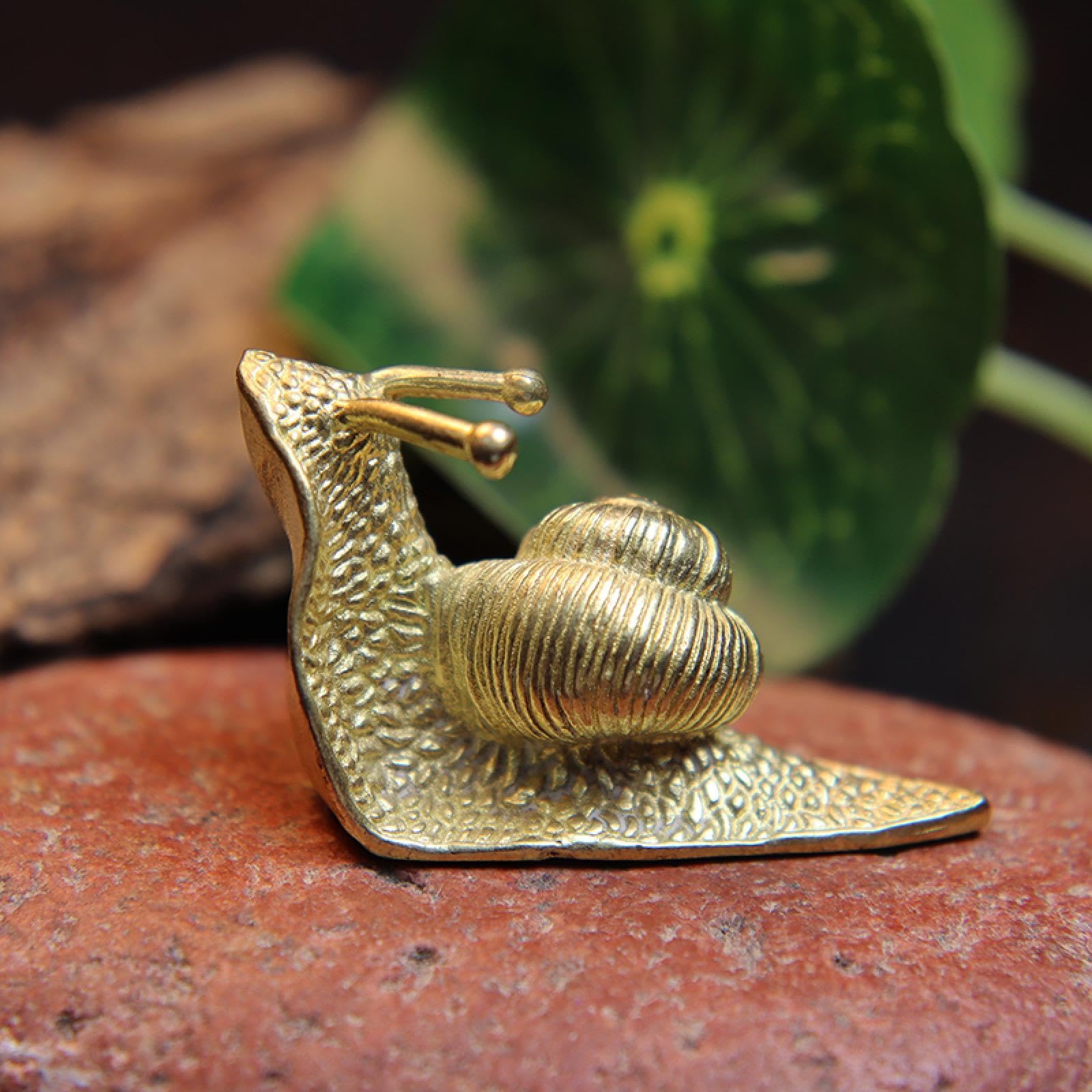 YNIYUJKL Brass Small Adorable Retro Desktop Decor Gold Color Brass Snail Figurines Miniatures Tion Animal Desk Ornament Table Tea Pets Antique Copper Crafts Home Decors