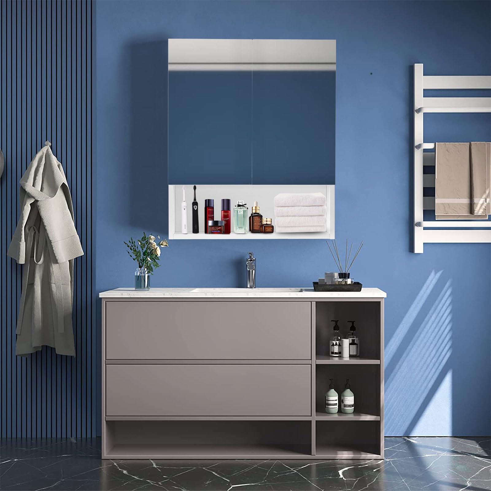 LEMROE Armoire de Salle de Bain Avec Miroir et 2 Portes - Rangement Avec Étagères Réglables - Murale en MDF (50 x 13 x 60 cm)