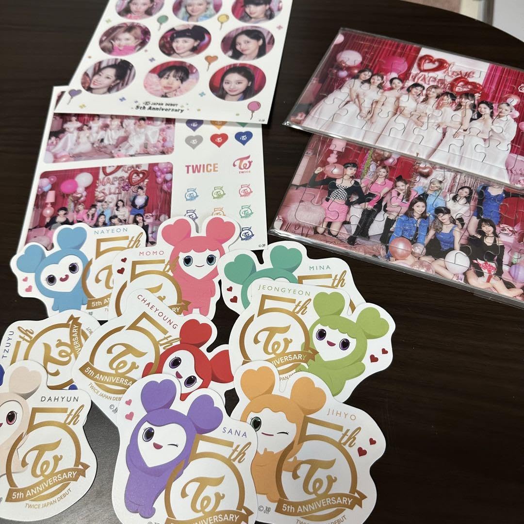 Amazon.co.jp: twice ラブリー ステッカー パズル くじ景品 : おもちゃ