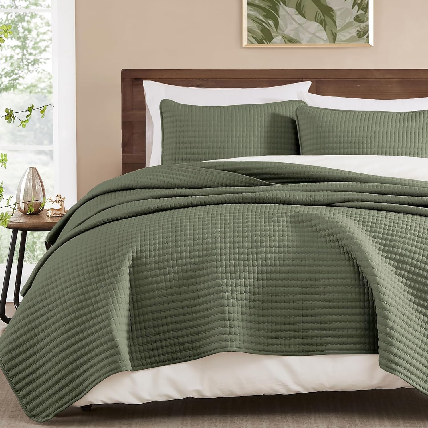 WRENSONGE King Size Quilt-3 Pieces Lightweight Bedspreads Olive Green King Quilt Bedding Set for All Seasons, Soft Summer Coverlet with 2 Pillow Shams Suitable for Bed, Couch, Quilt Blanket