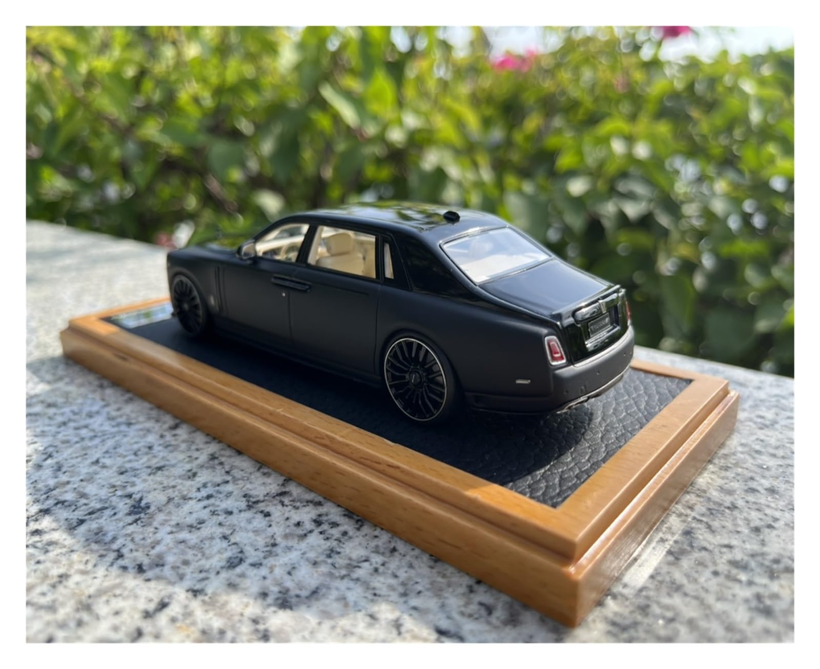 Amazon | ミニカー ロールスロイス ファントム8 1:43 クラシック