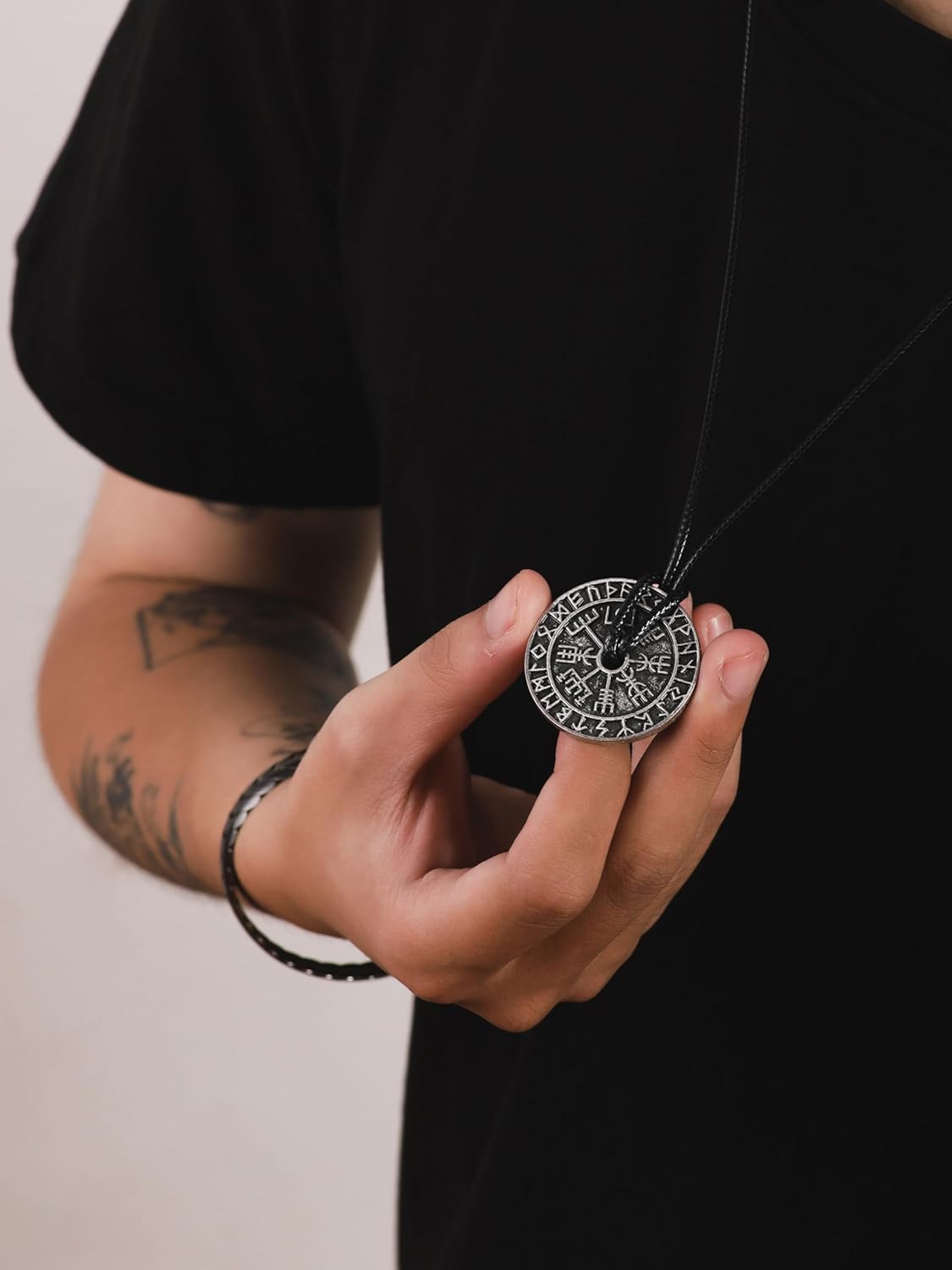 HAQUIL Viking Necklace, Runic Compass Vegvisir Pendant, Norse Jewelry Gift for Men - Image 5