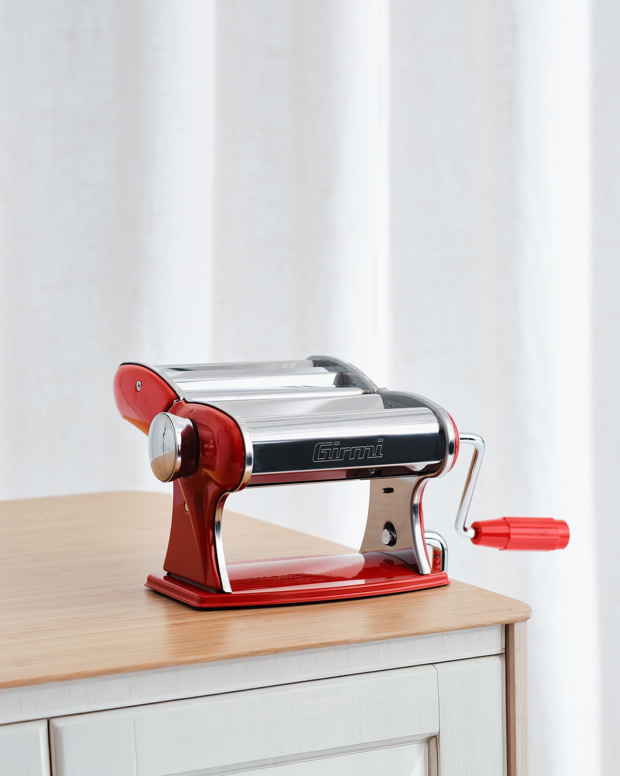 Girmi IM92 Máquina para Pasta Manual, Laminadora, Cuerpo de Acero Inoxidable, 7 Niveles de Grosor, 3 Formatos de Pasta, Rodillos de Aluminio, Roja