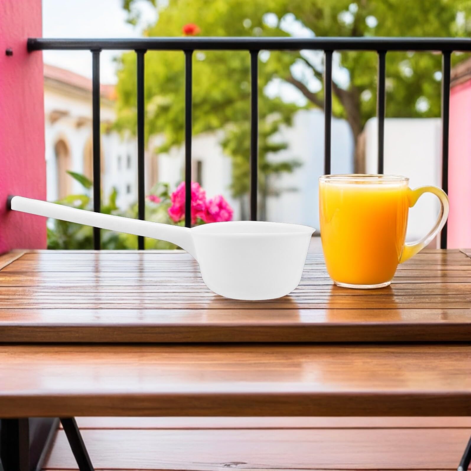 Cucharón de Agua de Plástico con Mango Largo Cucharón para Sopa y Baño de Gran Capacidad Utensilio Versátil para Cocina Jardín y Limpieza Doméstica