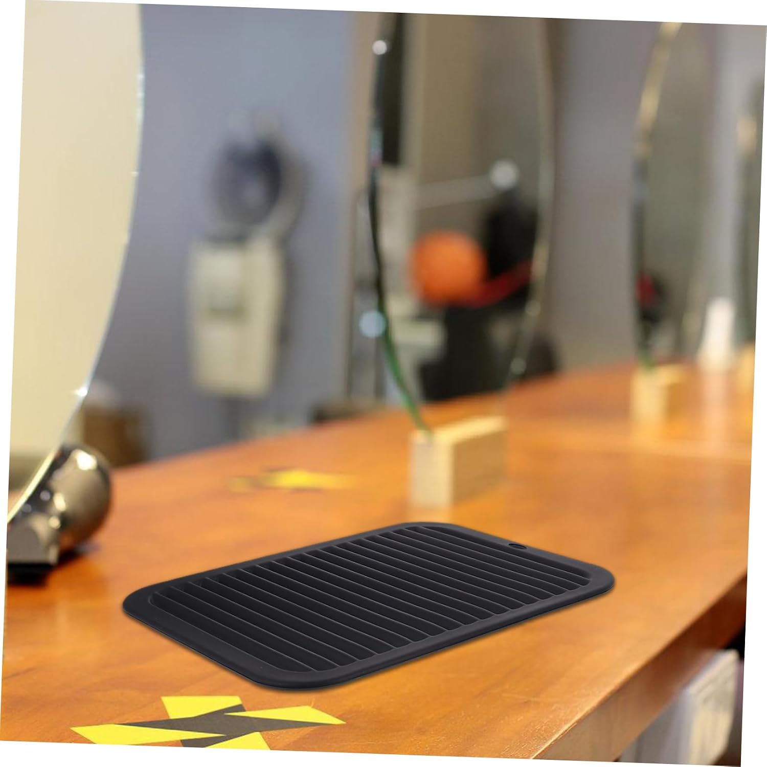 2pcs Silicone Heat Protection Mat Insulated Countertop Pad Draining Hot Tools Mat for Curling Irons and Straighteners
