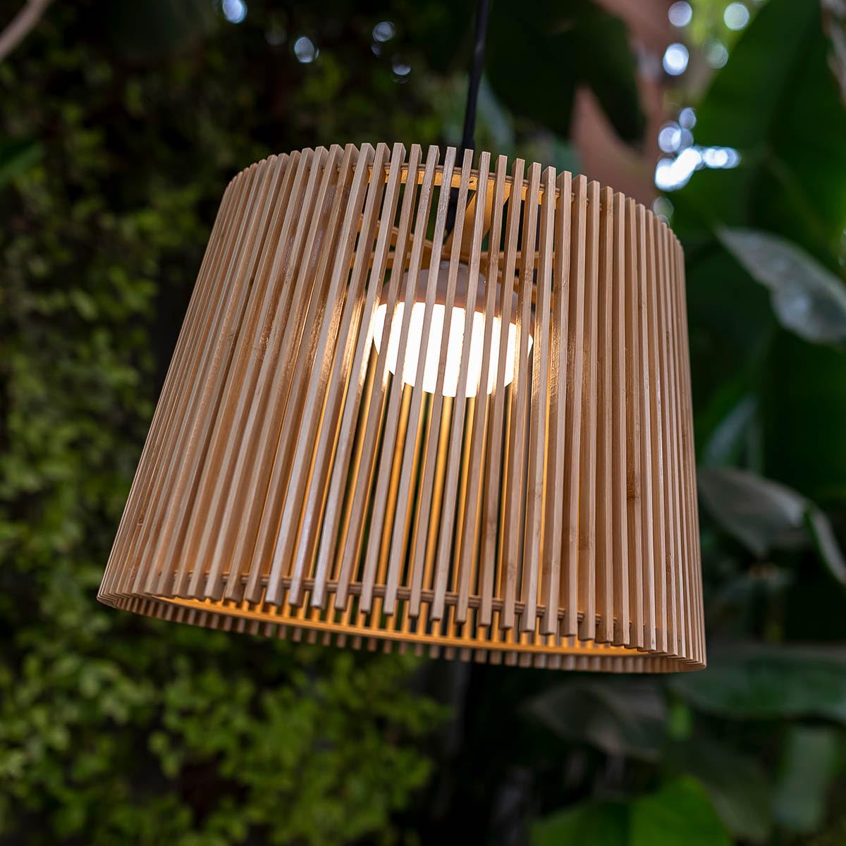 newgarden Okinawa Kabellose Outdoor- und Hängeleuchte, tragbar, 900 Lumen, LED, warm, 3000 K, aus Naturfasern mit wiederaufladbarem Akku, ohne Installation