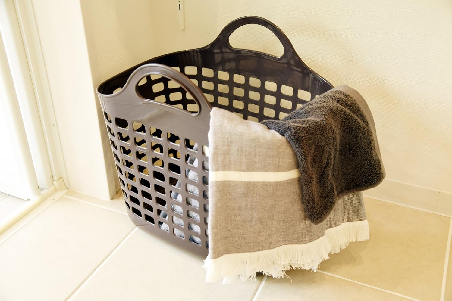 Sanko Plastic Laundry Hamper Beat Basket No.1 Brown Made in Japan