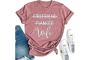 Perfect Gift for Your Wife: Cute 'Girlfriend Fiancee Wife' Tshirt