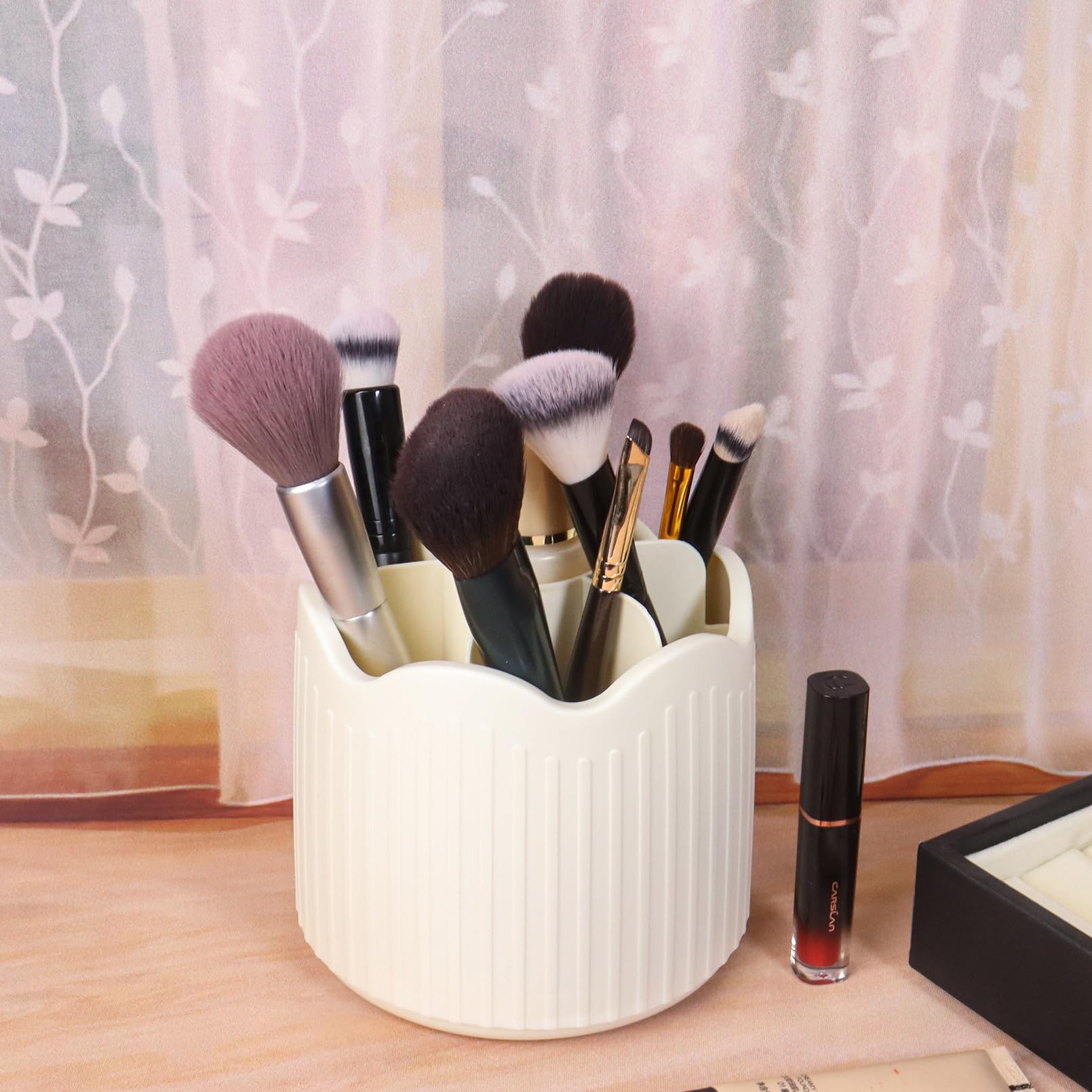 Nwvuop Make up Pinsel aufbewahrung 360 Drehbar Schminkpinsel Behlter Make  up Organizer Pinselhalter Kosmetik(Beige) : Amazon.de: Kosmetik