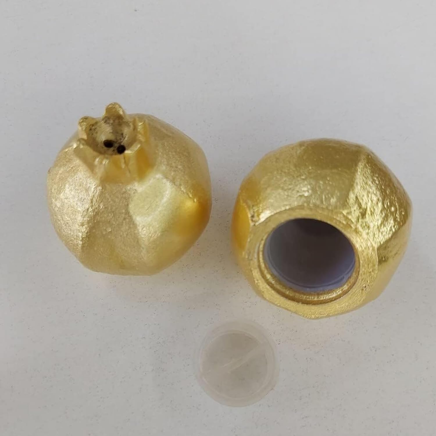 Pomgranate Salt and Pepper Shaker Set of 2 Modern Kitchen Essentials Home Restaurants Decor Gifts Cooking and Dining for House Warming, Wedding Anniversary, Birthday, Christmas Gift