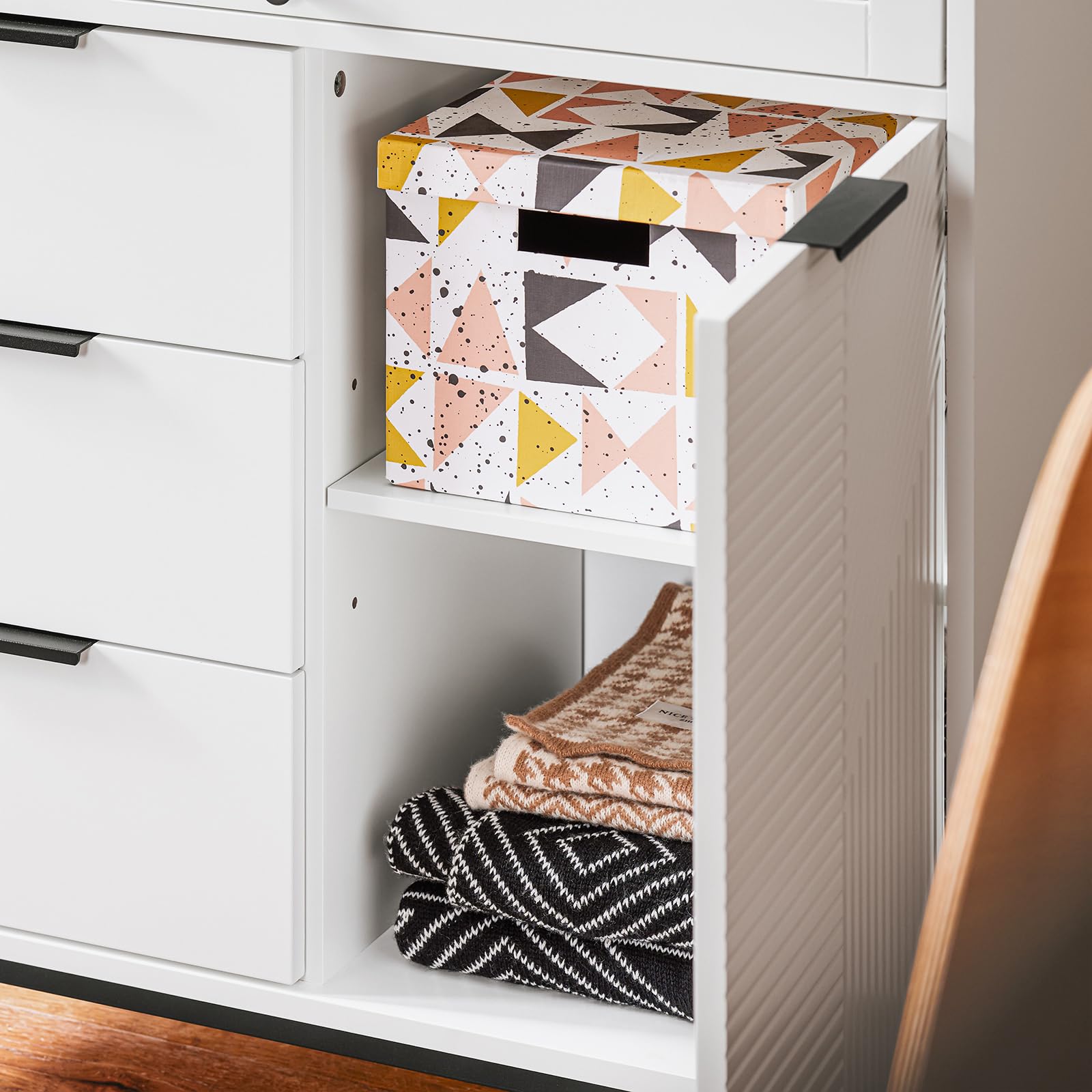 SoBuy Meuble Chaussures, Meuble Entrée, Commode, Armoire de Rangement, Buffet Multifonctionnel pour Entrée, Salon et Cuisine, Meuble de Rangement avec 3 Tiroirs et 2 Portes, L86xP40xH108 cm, FSB94-W