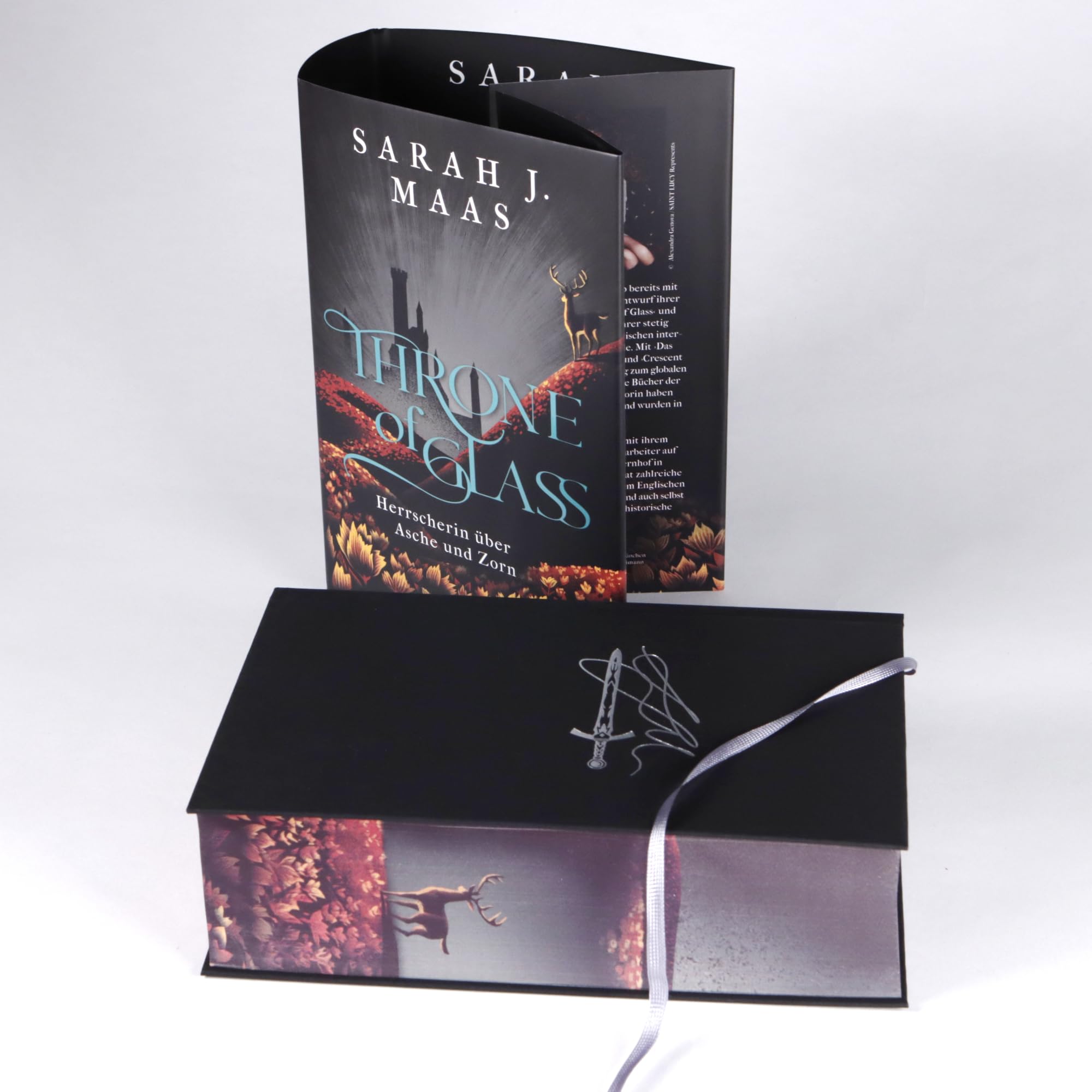 Throne of Glass – Herrscherin über Asche und Zorn: Limitierte Sonderausgabe mit Wendeumschlag und hochveredelter Gestaltung (Die Throne of Glass-Reihe, Band 7)