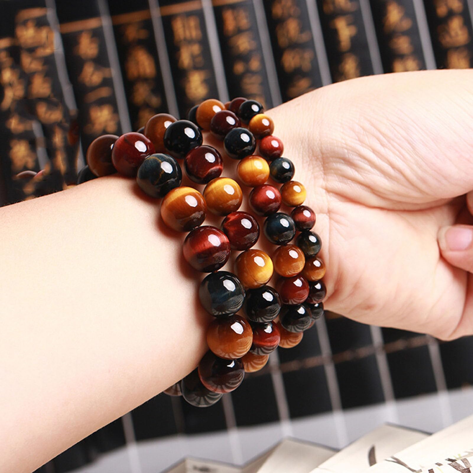 Bracciale Trio Occhio di Tigre - Perline di Cristallo Naturali Gialle, Rosse e Blu per Sicurezza, vitalità e Calma, Gioielli Elasticizzati con Pietre preziose per Uomo e Donna,6MM