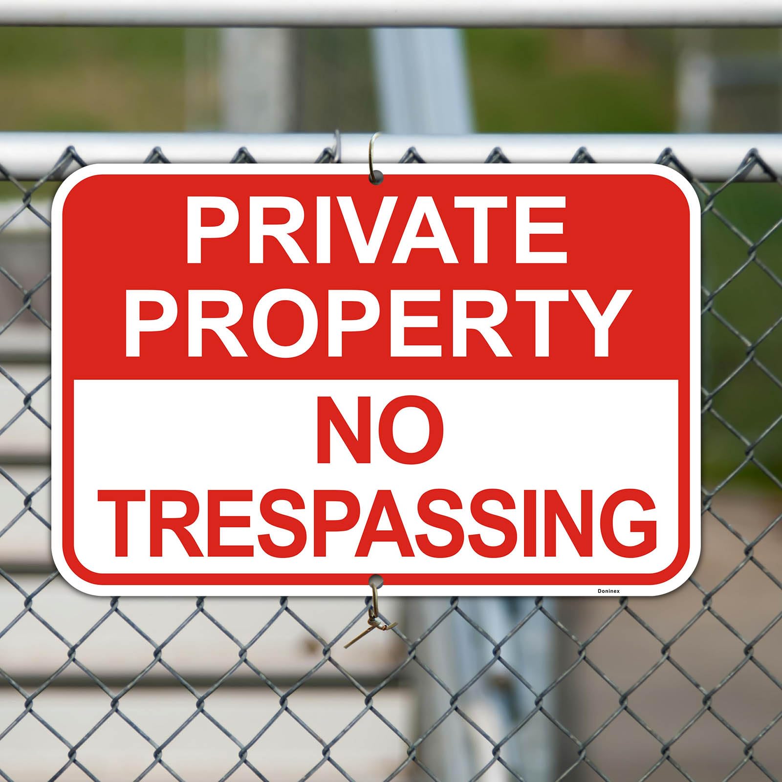 Paquete de 4 letreros grandes de propiedad privada con texto en inglés "No Trespassing", aluminio, grado de ingeniería, reflectante, metal, resistente a la intemperie, 45,7 x 30,5 cm