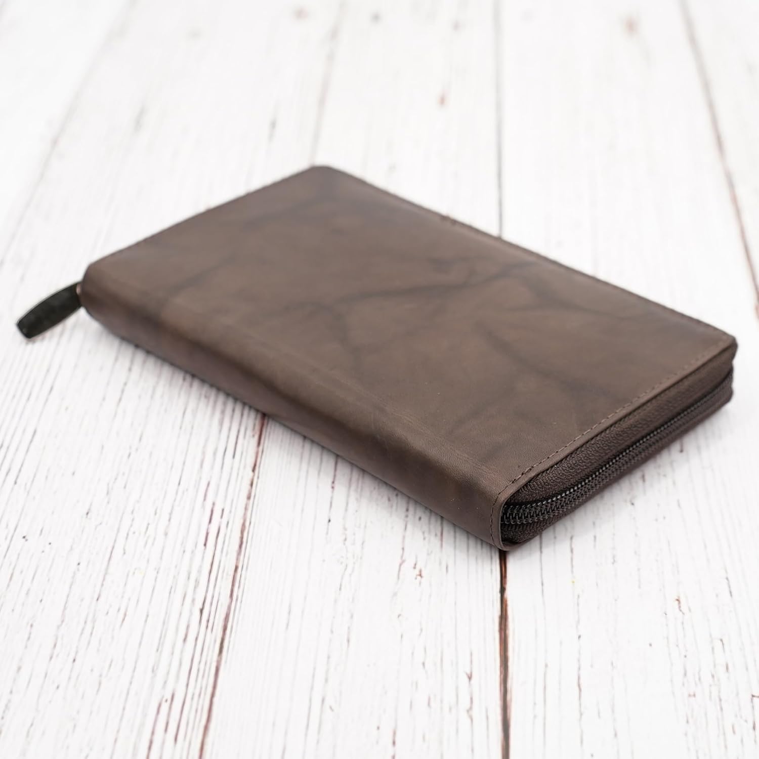 AG Wallets RFID Leather Slim Wallet for Men & Women - Long Compact Bifold Wallet Holds up to 20 Cards, 1 ID & 2 Bill Compartments - Cowhide Leather Zipper Wallet with RFID Protection - Brown