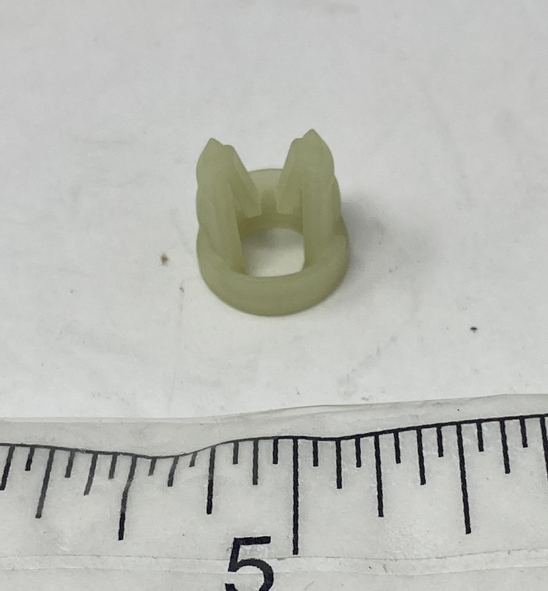 Amazon.com: Genuine GM Retainer Part# 25803643 : Automotive