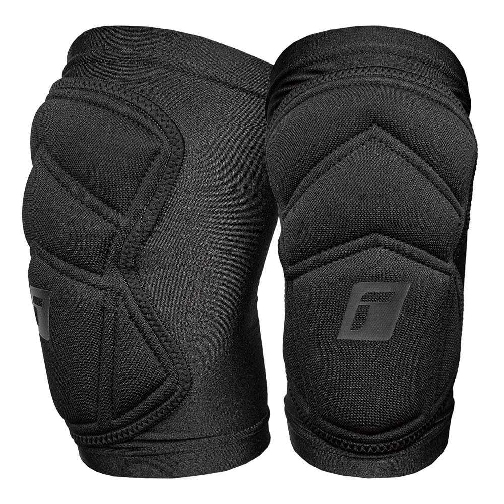 Reusch Active knee protector for goalkeepers to prevent injuries, especially when diving on hard terrain, with a good fit.