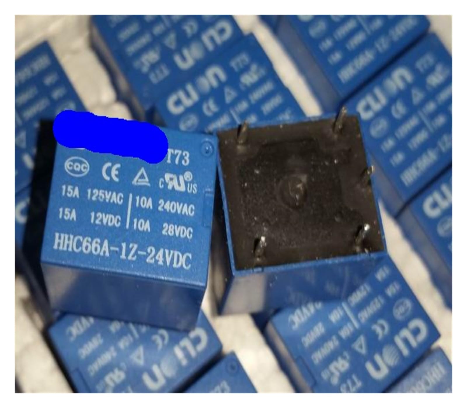 Relé HHC66A-1Z-24VDC de 5 pines y 10A para control de circuitos de automoción 2