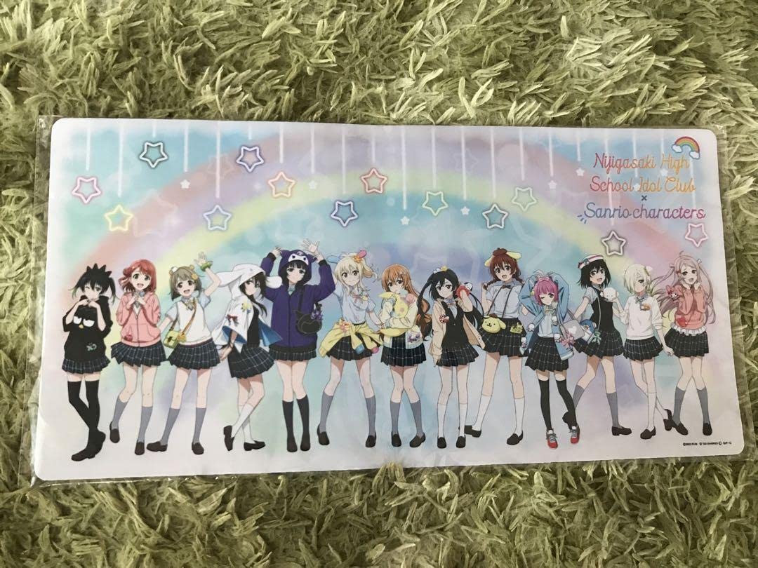 Amazon | ラブライブ 虹ヶ咲 コラボ デスクマット プレイマット