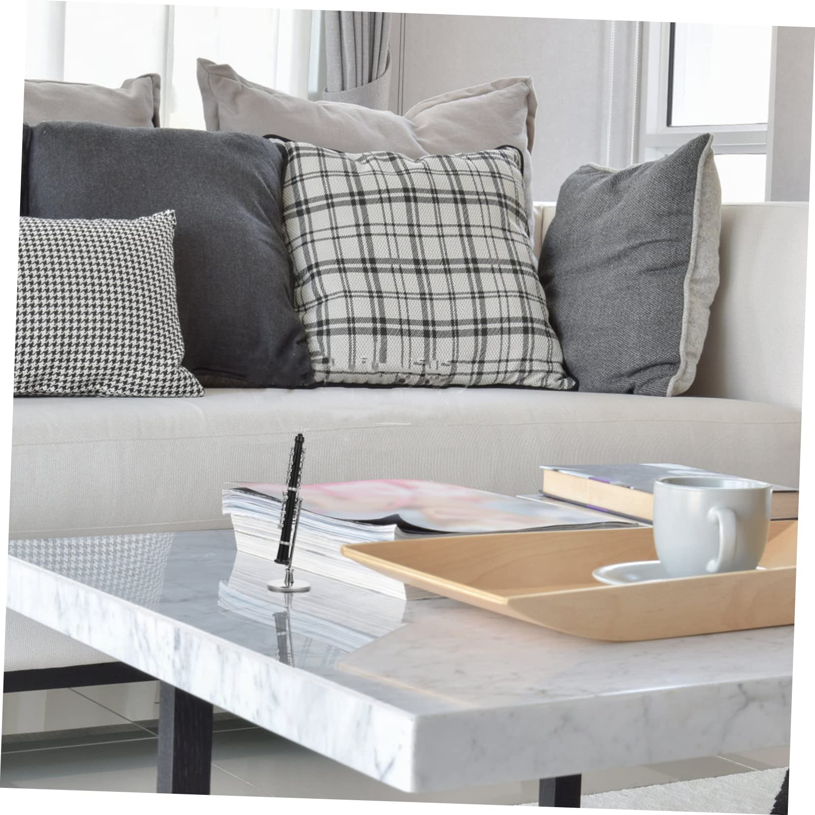 Unomor Exquisite Oboe Model Ornament Home Table Decoration for Oboe Lovers Random