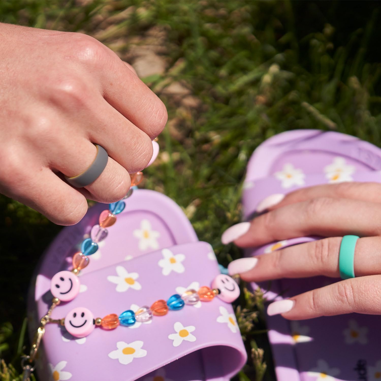 Anillos de silicona para mujeres y hombres, 0.276 in de ancho, 0.079 in de grosor, juegos de alianzas de boda de silicona a juego – Anillo de goma de diseño patentado de dos tonos, Silicona, 8