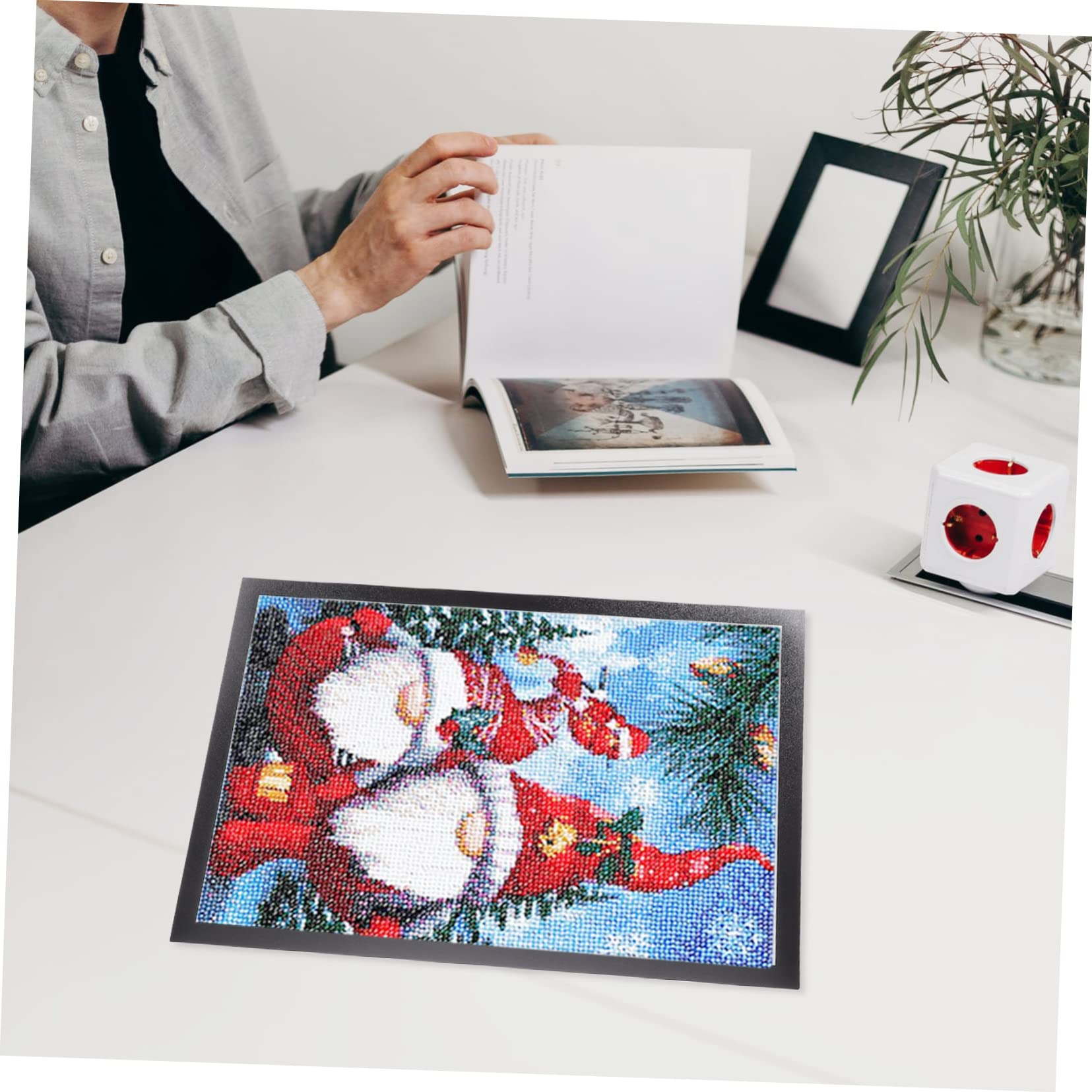 Luxshiny 2sets Magnetic Picture Frames for Photos Self-adhesive Magnetic Display Frames for Home Office Gallery Use Wall Hanging Photo Holders