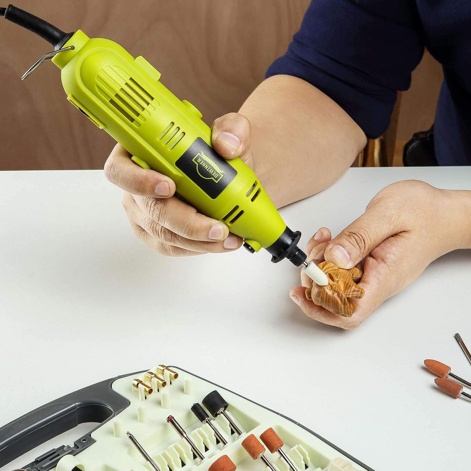 DEWINNER 233pcs Utensili Rotanti Multifunzione, 135 W Mini Utensile Rotante Elettrico Fili a 6 Velocità Variabile, Mandrino Universale, Ideale per Tagliare, Incidere, Lucidatura, Trapano, ecc.