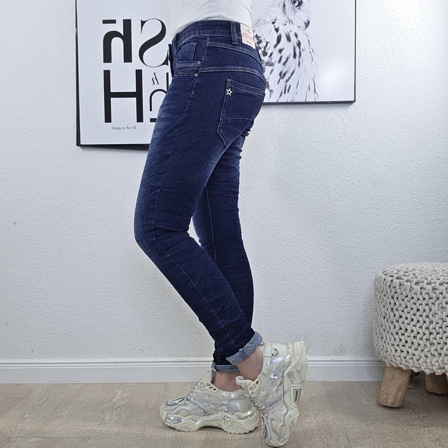 Jewelly Stretch Jeans| im Baggy Boyfriend Schnitt| Damen Hose mit dekorativer Knopfleiste| Perfekter Sitz