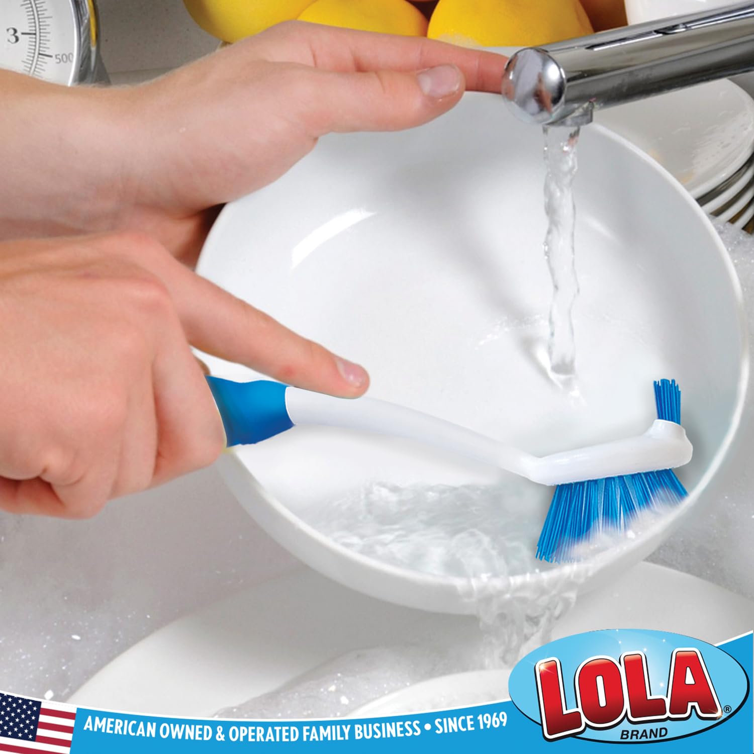 LOLA Cepillo de cocina, cerdas de fibra de poliéster, raspador de alimentos con punta de cerdas rígidas integrada, mango de agarre antideslizante cómodo, seguro para utensilios de cocina