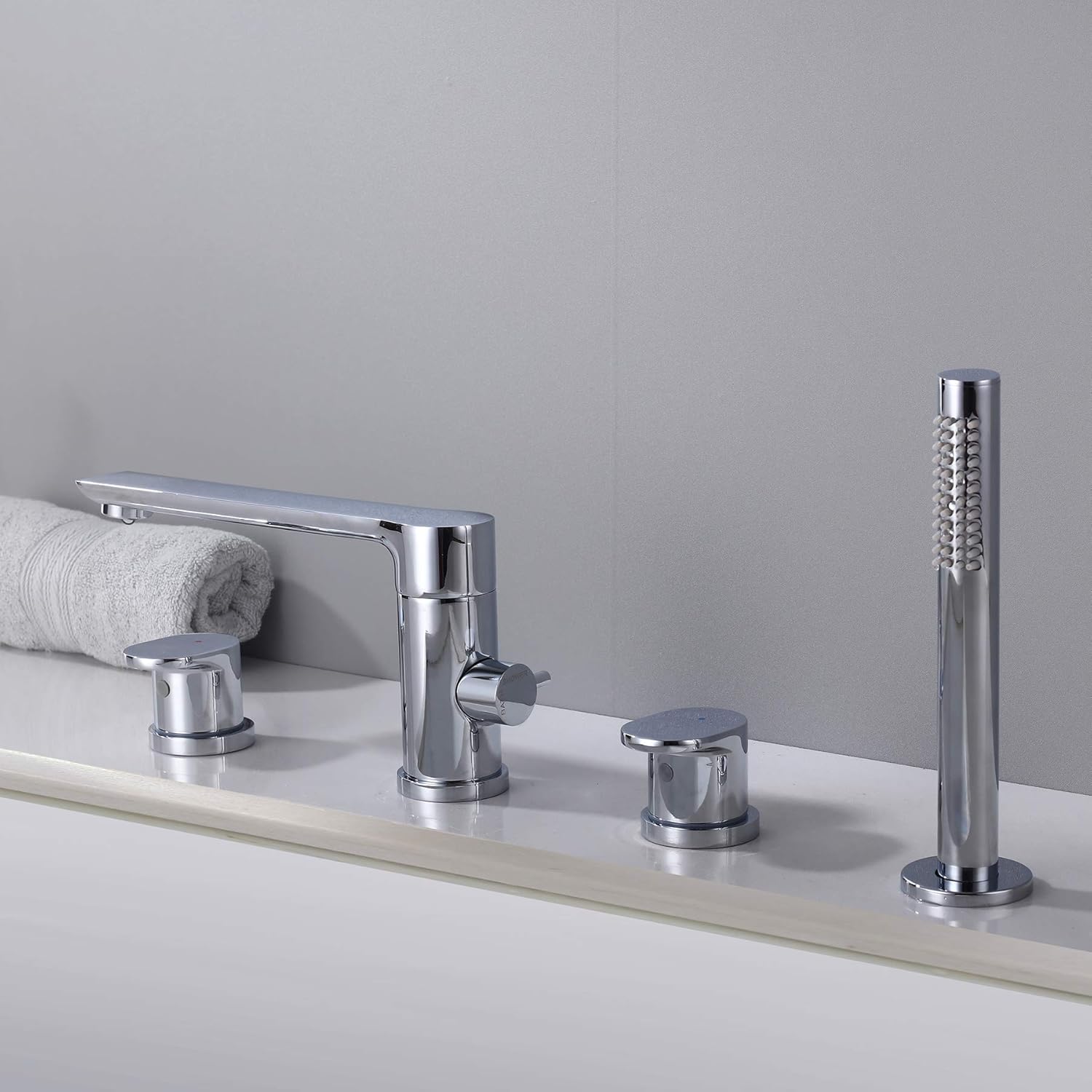 Product Deal Large Flow Rate Bathtub Faucet, Bathroom Basin Faucet, Round Polished Chrome Deck Mounted Multifunction 4-holes Roman Tap Set With Handheld Shower + Switch + Spout…
