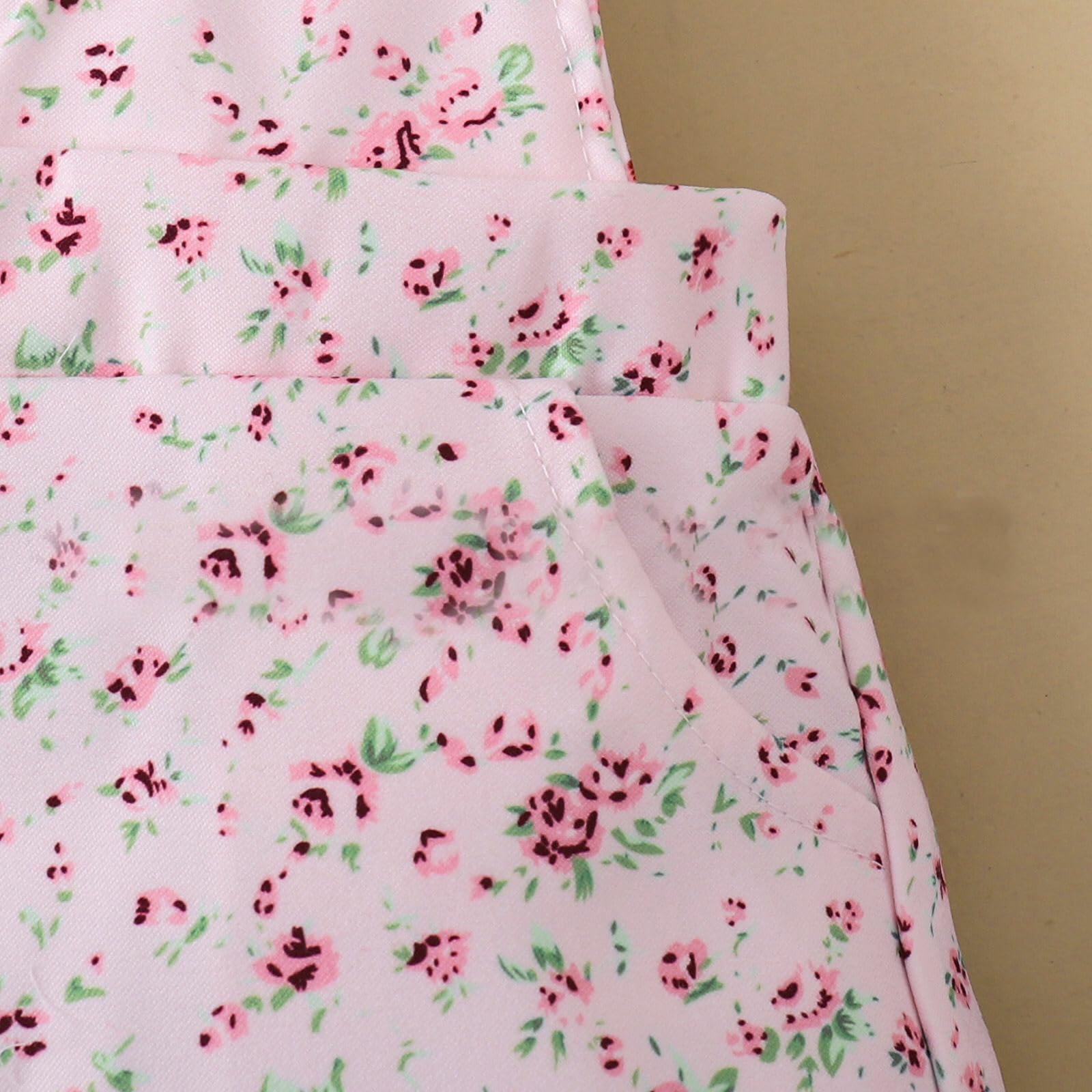 Ensemble pour Bébé Fille Haut à Manches Courtes et col Rond Couleur Unie Short à Bretelles Forme de Cœur