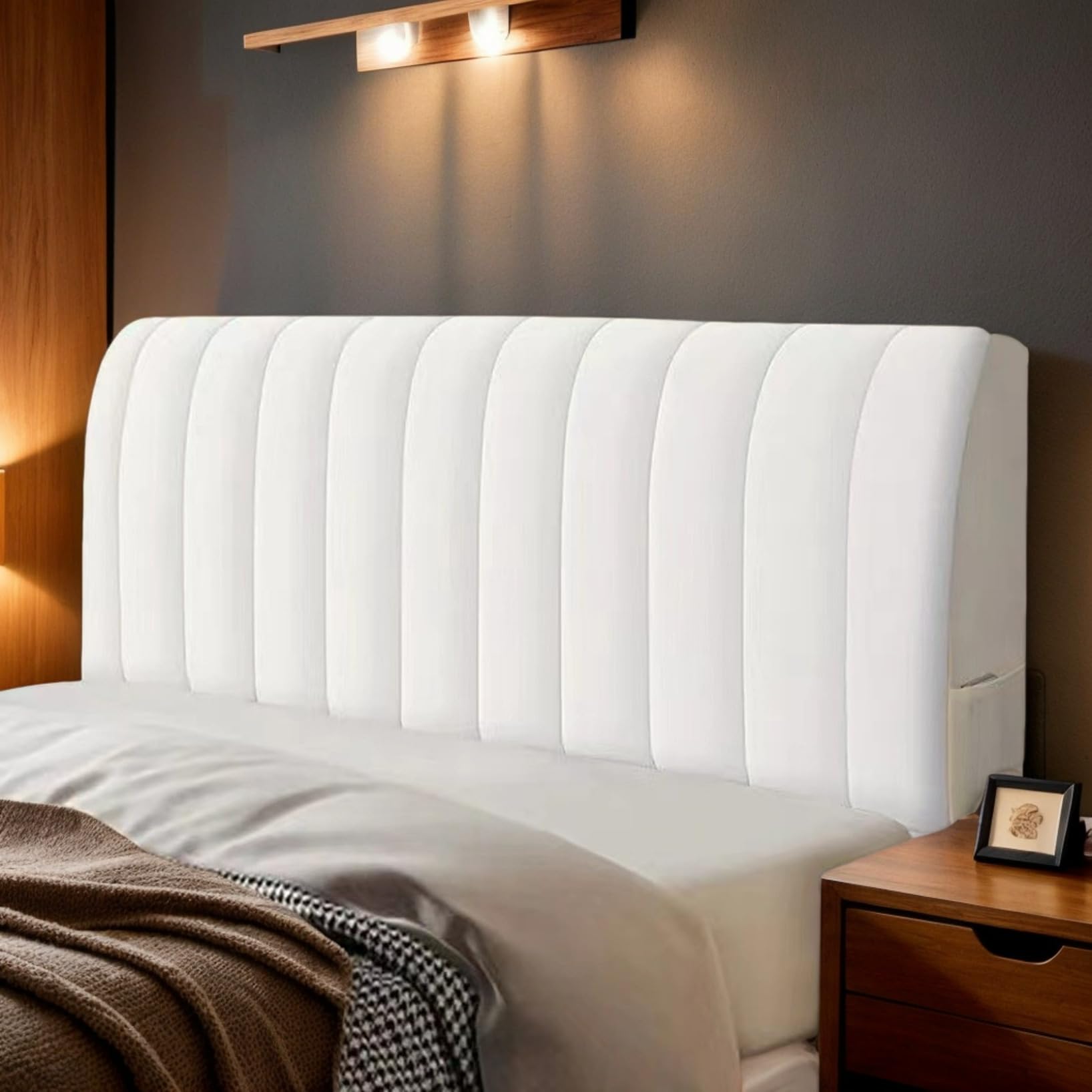 RICPYOIU Funda Acolchada para Cabecera En Terciopelo con Relleno De Algodón Espesado En Colores Sólidos para Camas Individuales Dobles King Queen Decoración De Dormitorio,Blanca,150cm