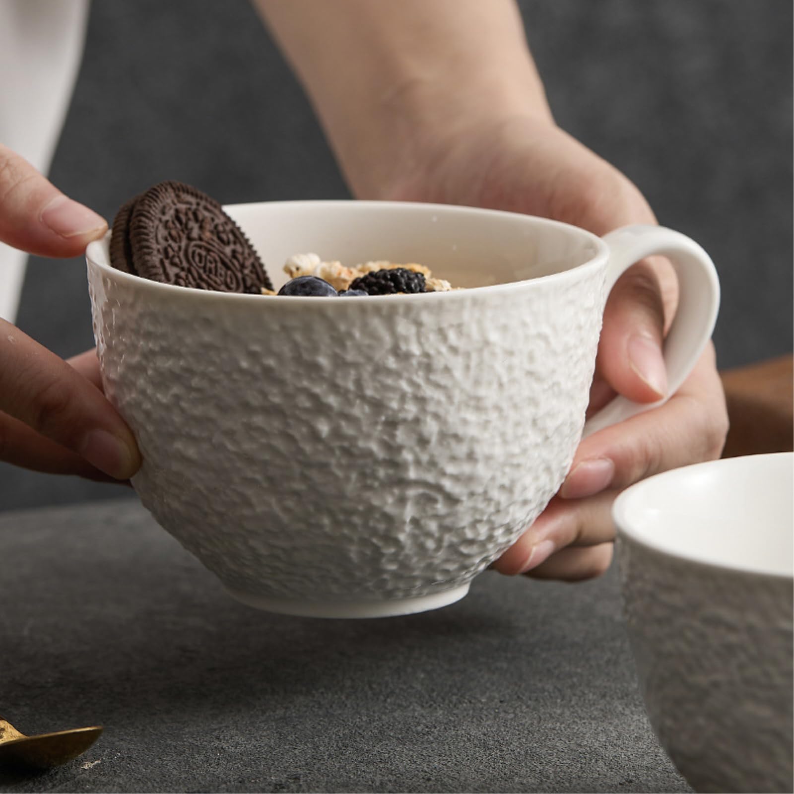 Kaffeebecher aus Steinkeramik