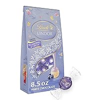 Vista 8 de Lindt LINDOR Trufas de caramelo de chocolate blanco, chocolate blanco con centro de trufa suave y derretida, bolsa de 5.1 onzas