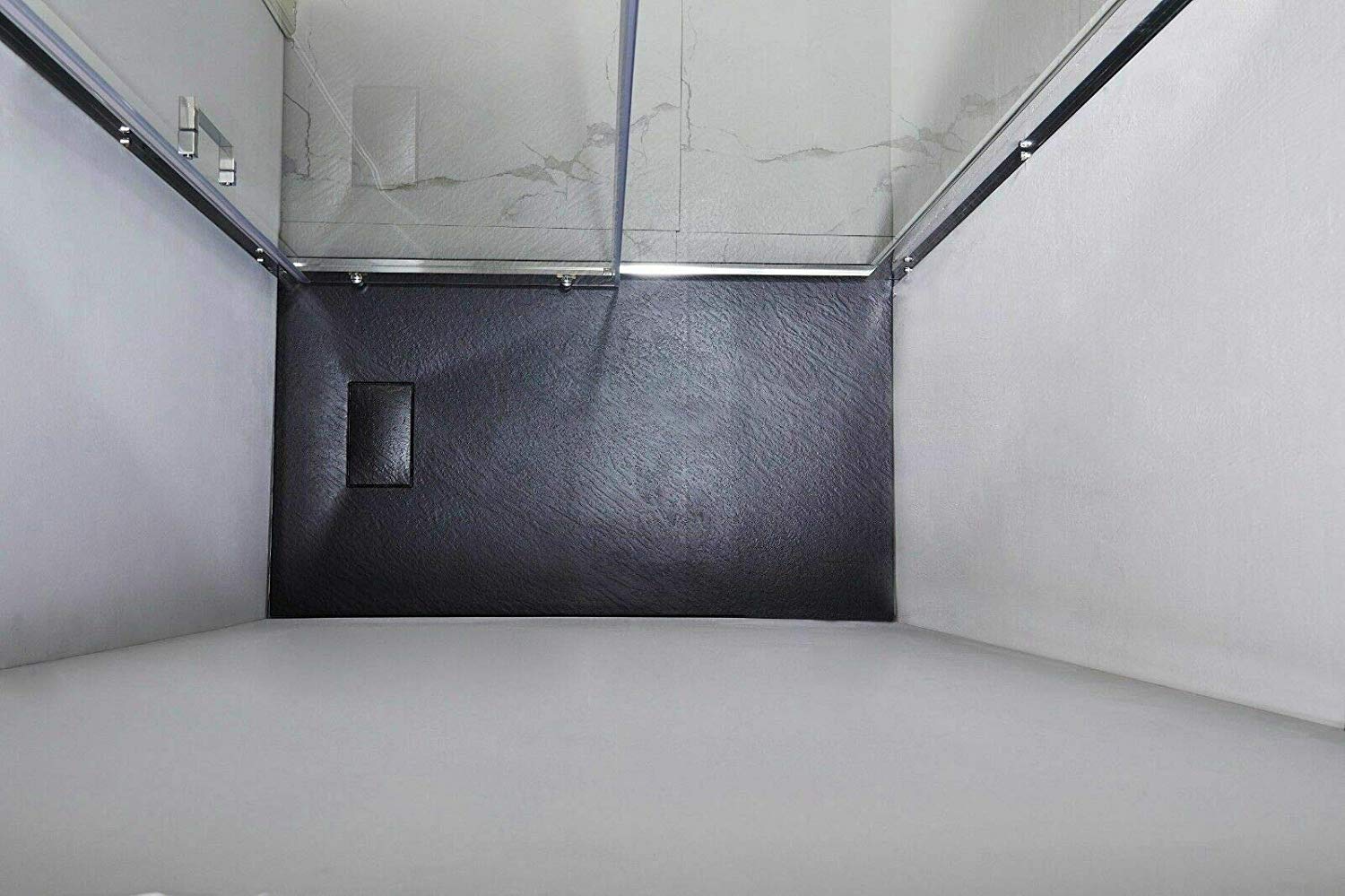 Piatto Doccia Casa Arredo Bagno In Resina Effetto Pietra Stone Ardesia Spessore 2.6 Cm Antiscivolo Filopavimento Indistruttibile Con Griglia Di Copertura Antracite Nero (70x90 cm)