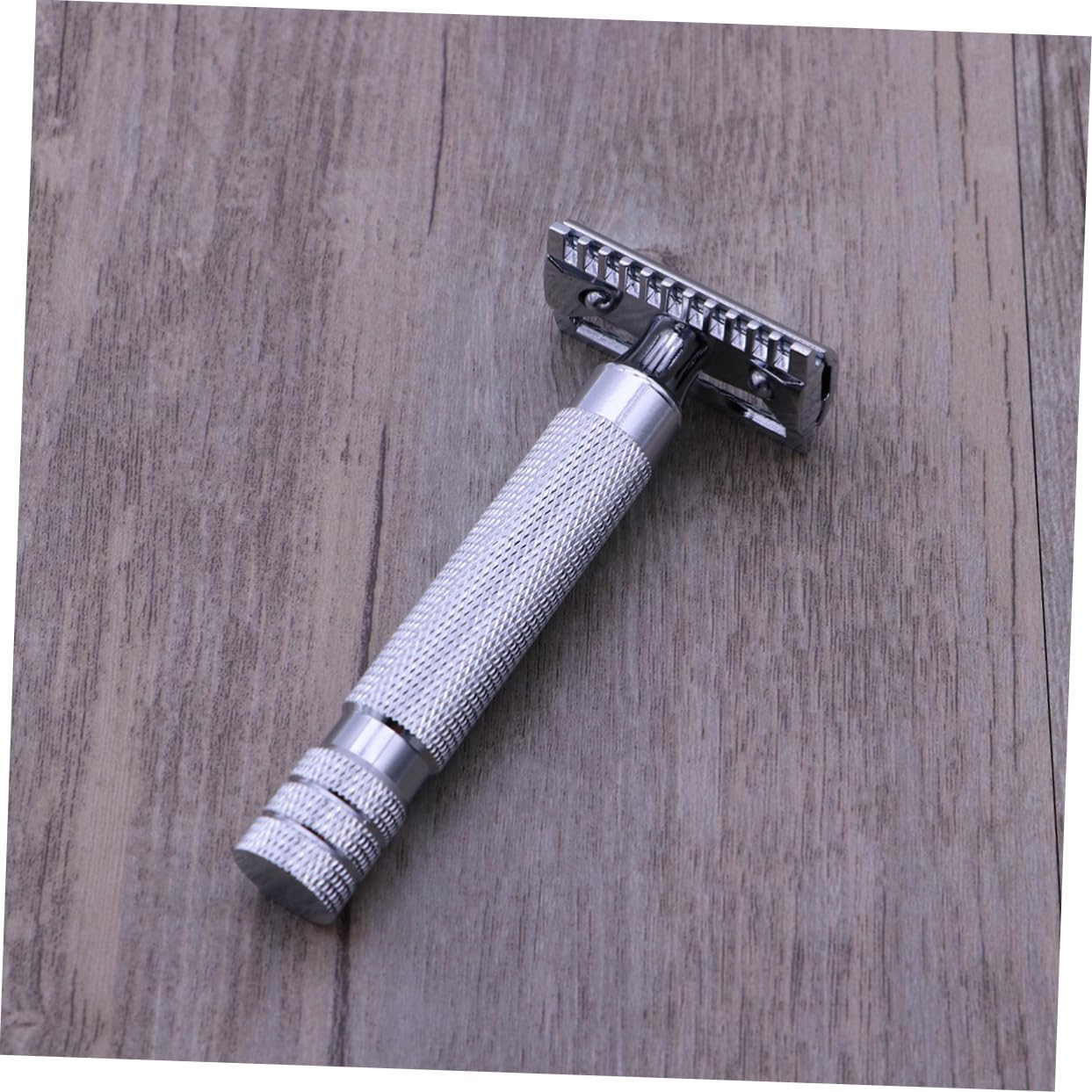 Stainless Steel Double Safety Razor for Men, Textured Silver