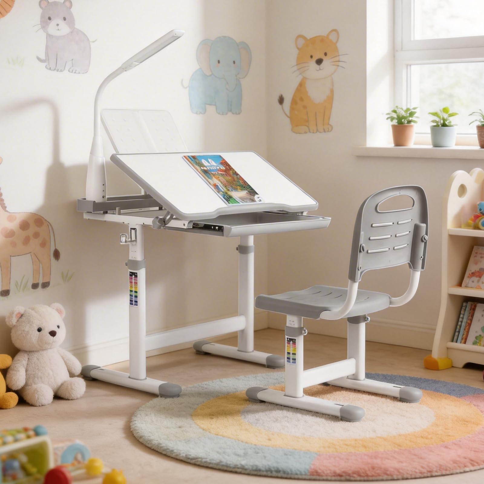 MAMIZO Kinderschreibtisch und Stuhl Set, Höhenverstellbarer Kinder Schreibtisch und Stuhl Set, Schülerschreibtisch, Jugendschreibtisch Multifunktionaler, Lampe und LesestäNder (Grau)