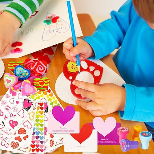 Miniatura 6 de Juguete de papelería para el día de San Valentín para niños, paquete de 156 juguetes surtidos de regalos de fiesta de San Valentín para compañeros