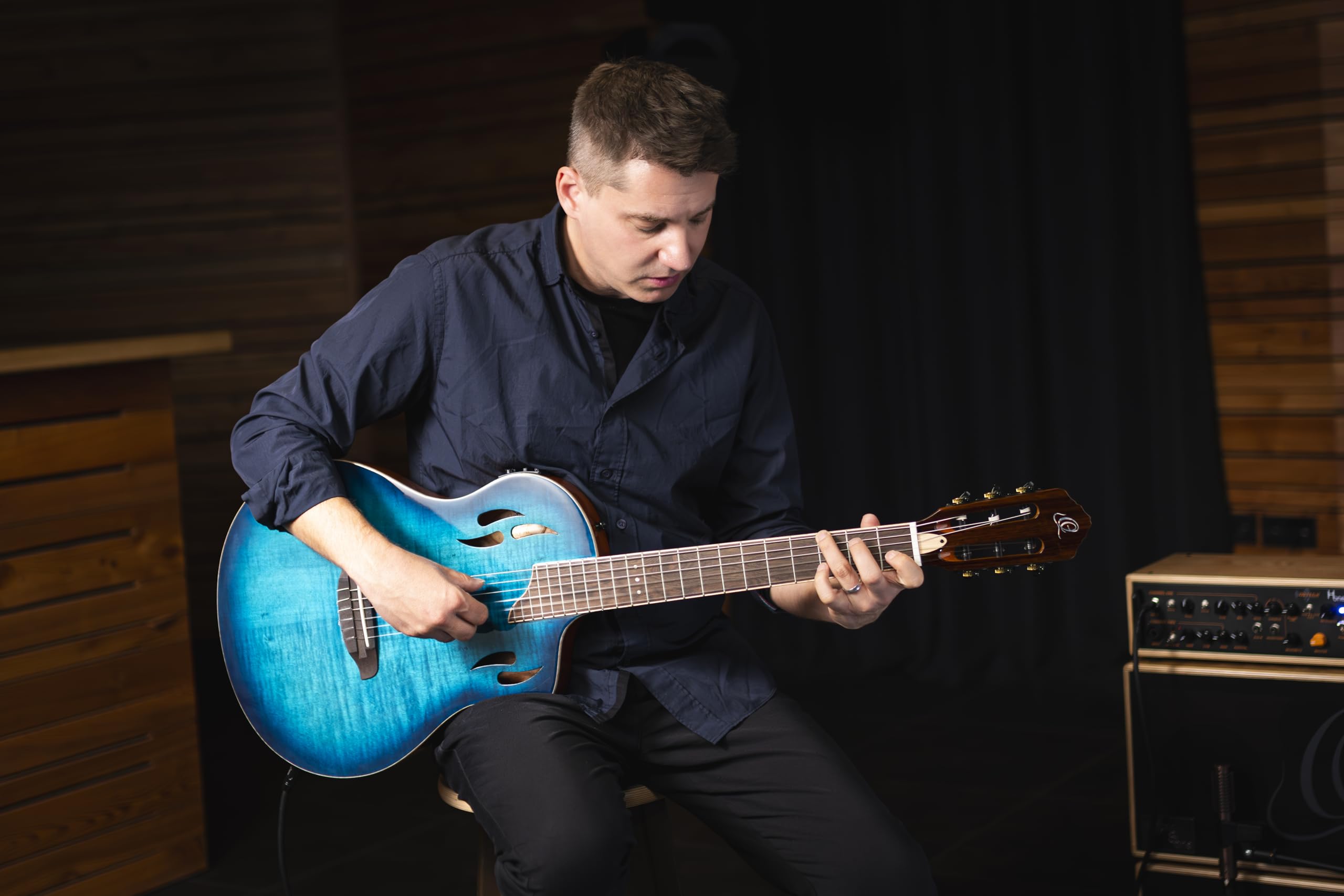 Ortega RTPDLX-FMA Flamed Maple Blue Tour Player - 4/4 Konzertgitarre