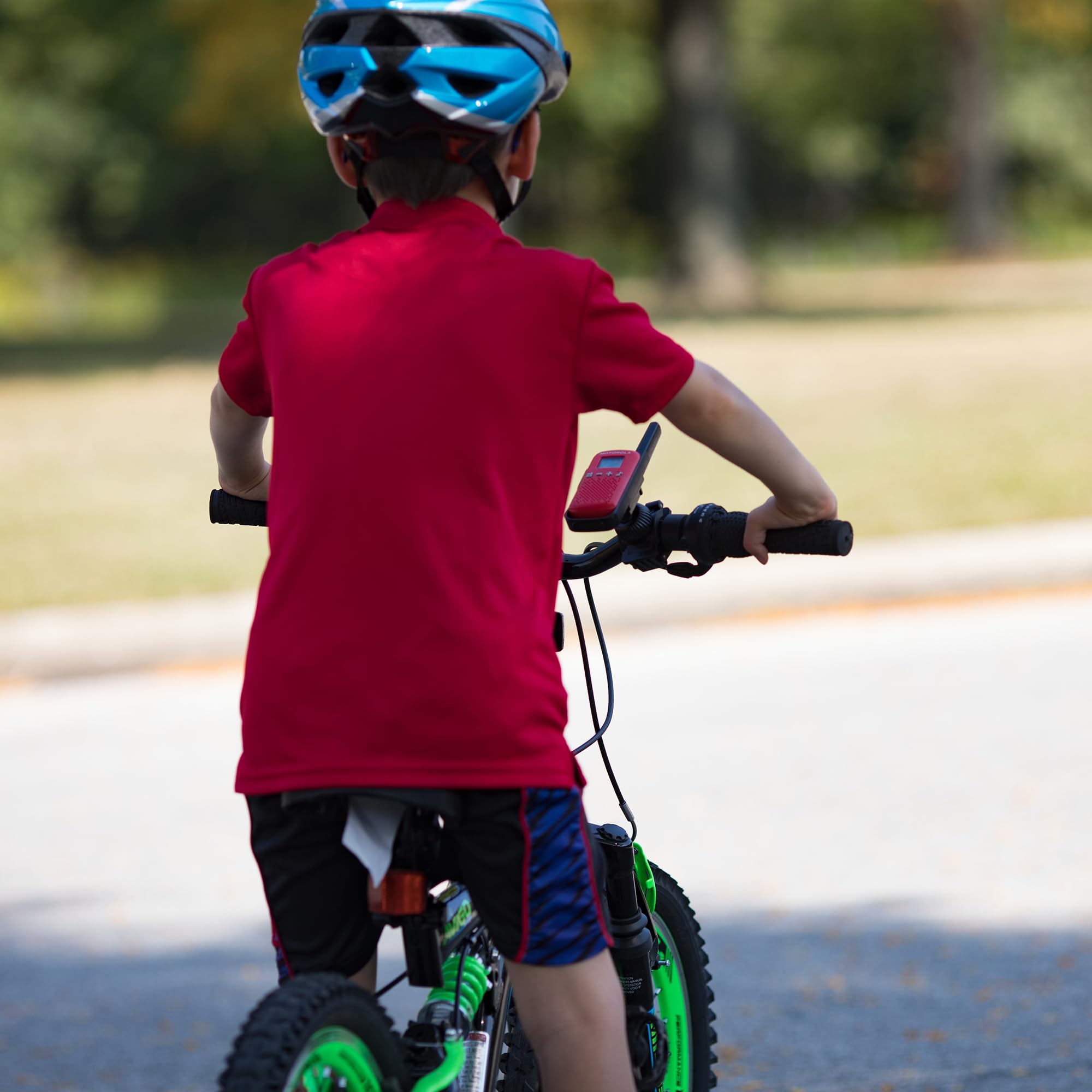 Motorola Solutions Talkabout T110, Kids Two-Way, Boys Girls Walkie Talkie Safety & Privacy Easy Pairing, 16 Mile, 2 Pack