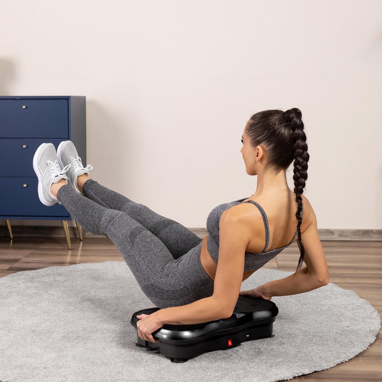 Gymtek Vibrationsplatte - Rüttelplatte Sport für Zuhause mit 99 Geschwindigkeitsstufen, 5 Trainingsprogrammen und Touchscreen – Ideal für Gewichtsabnahme, Fettverbrennung und Muskelaufbau