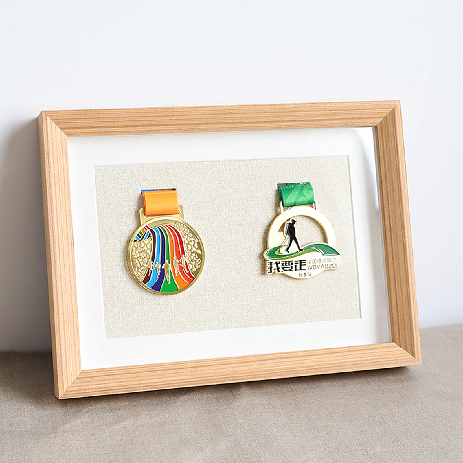 ETUELNOPT Medal Storage Box for Runners, Solid Wood Medal Display Stand Storage Box Picture Frame For Sports Medals Multiple Sizes(2 Medals,29.7 * 21cm)