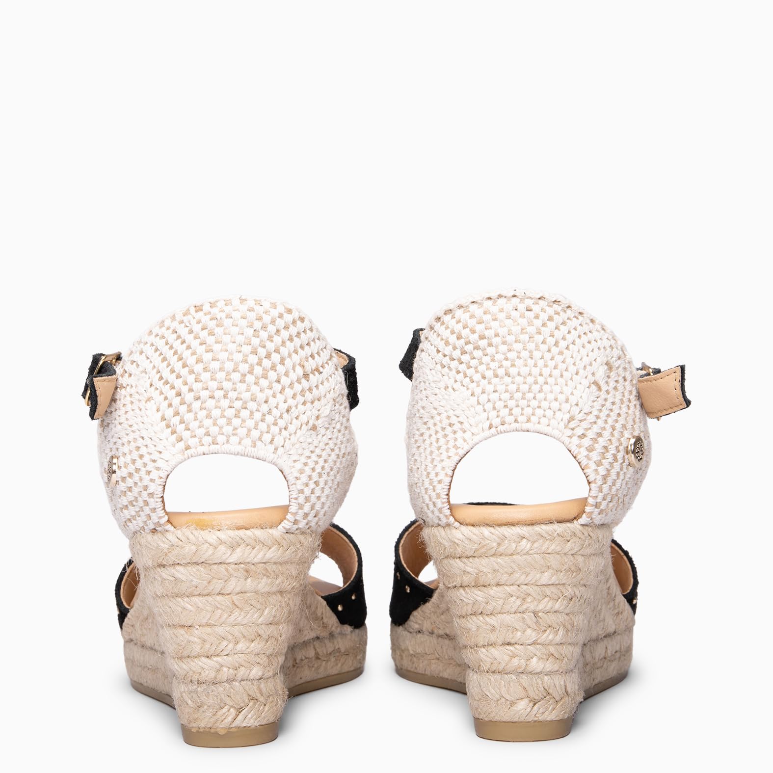 miMaO. Cuñas de esparto bajo peep toe. Fabricadas en España