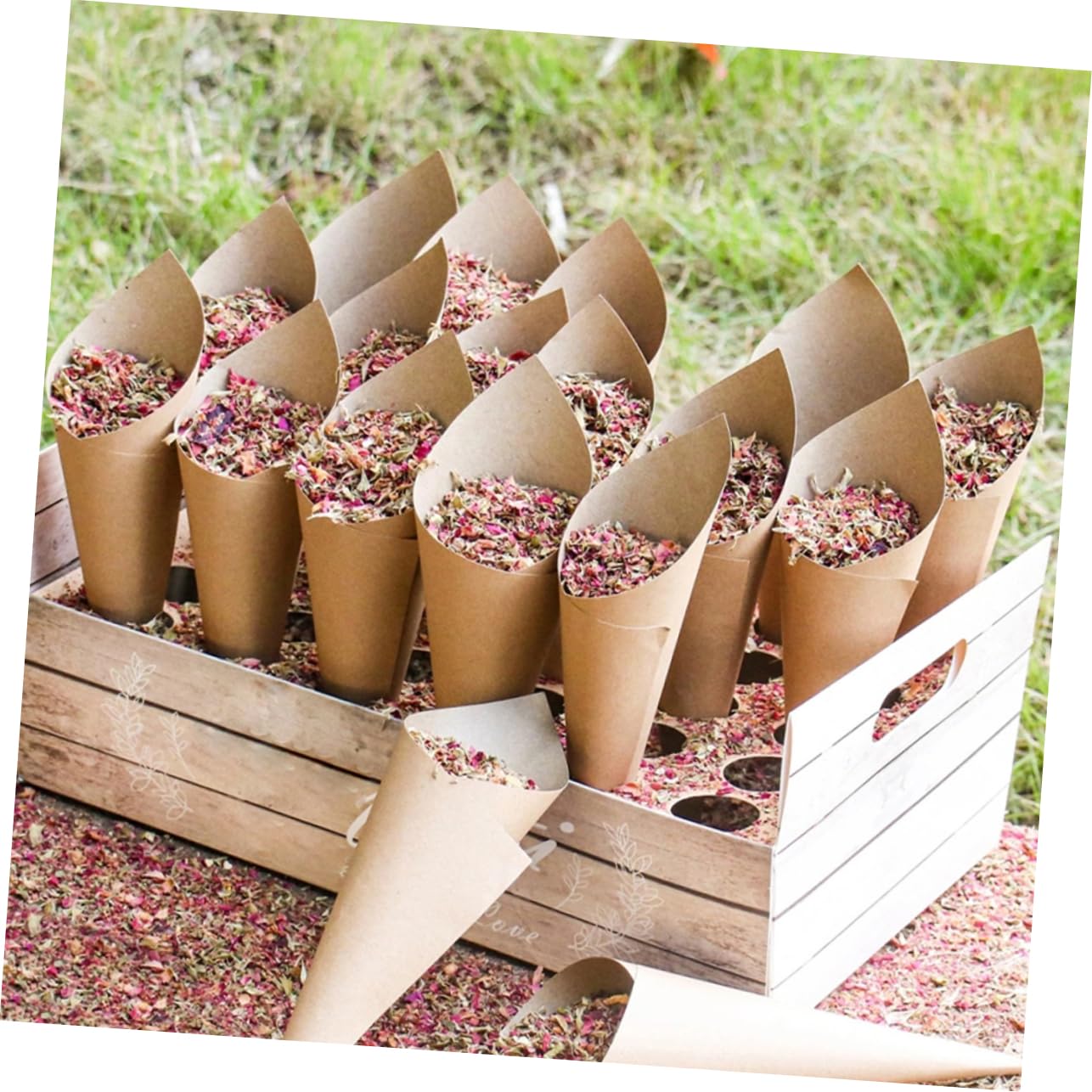 Garneck 60pcs Wedding Petal Cone Reusable Waffle Party Wedding Confetti Holder Filters White Confetti Cones Letter Recyclable Servings Popcorn Corner Bouquet Petal Cones Paper Light Brown