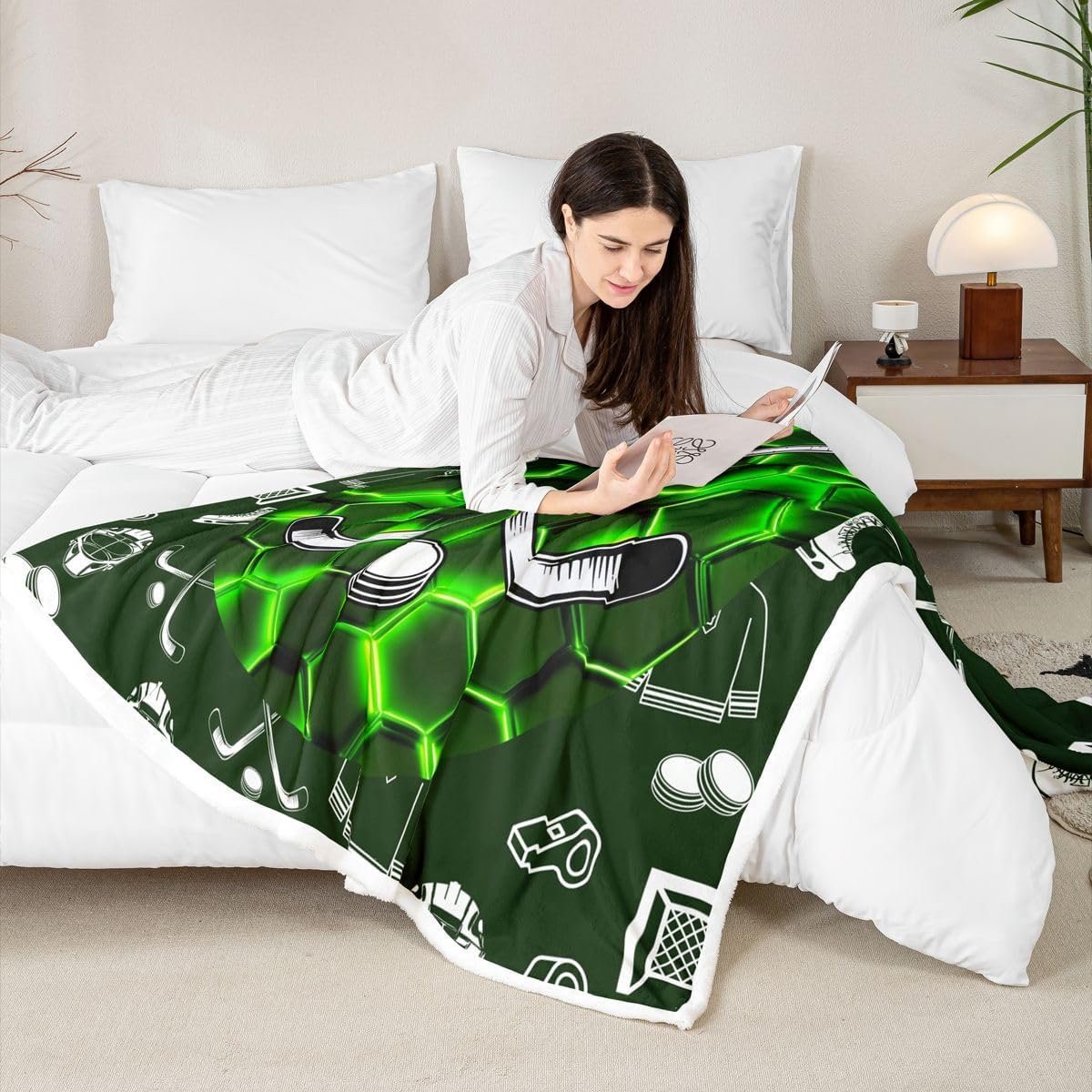 Boys' Neon Throw - 50"X60" Sports Ice Hockey Fleece Bed Blanket for Teen Men Kids - Geometric Honeycomb Sherpa Winter Hockey Fuzzy Blanket