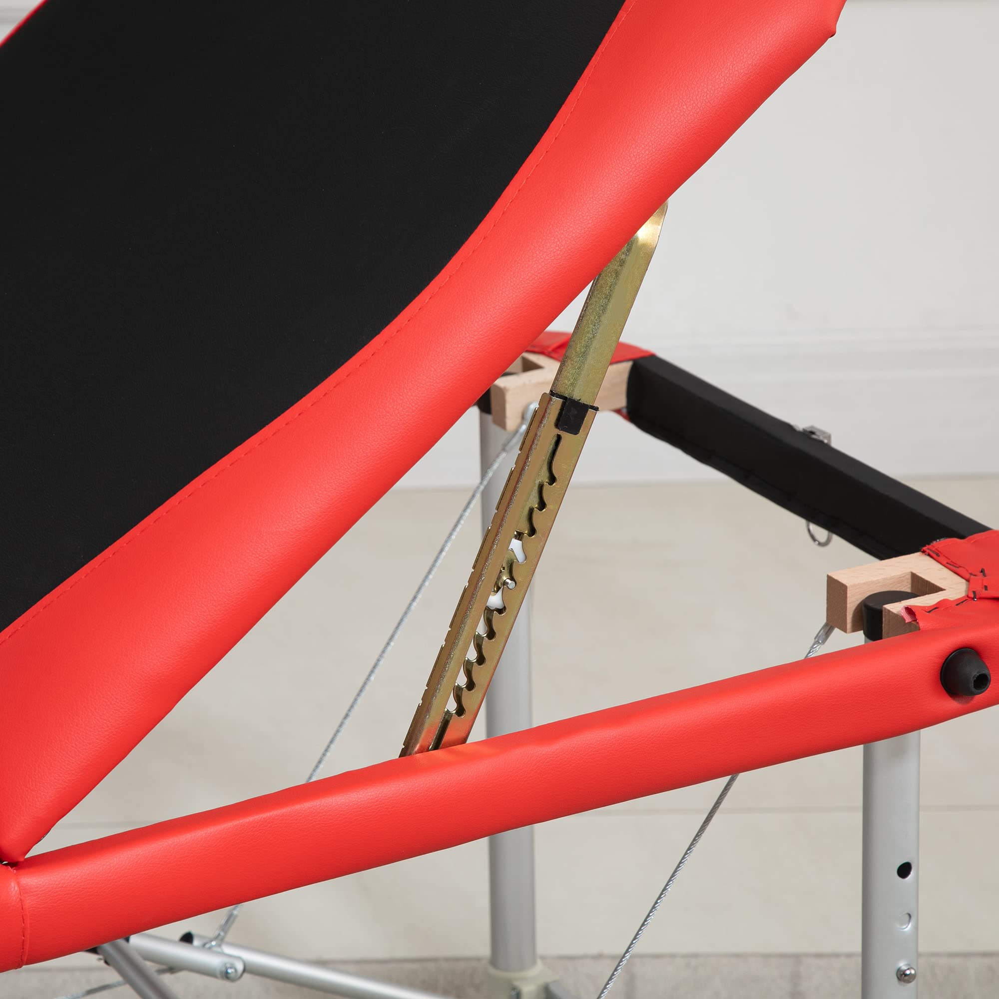 HOMCOM Lettino da Massaggio Pieghevole ad Altezza Regolabile, Lettino Professionale per Massaggi in Alluminio e Plastica, 215x81x61-84 cm, Nero e Rosso