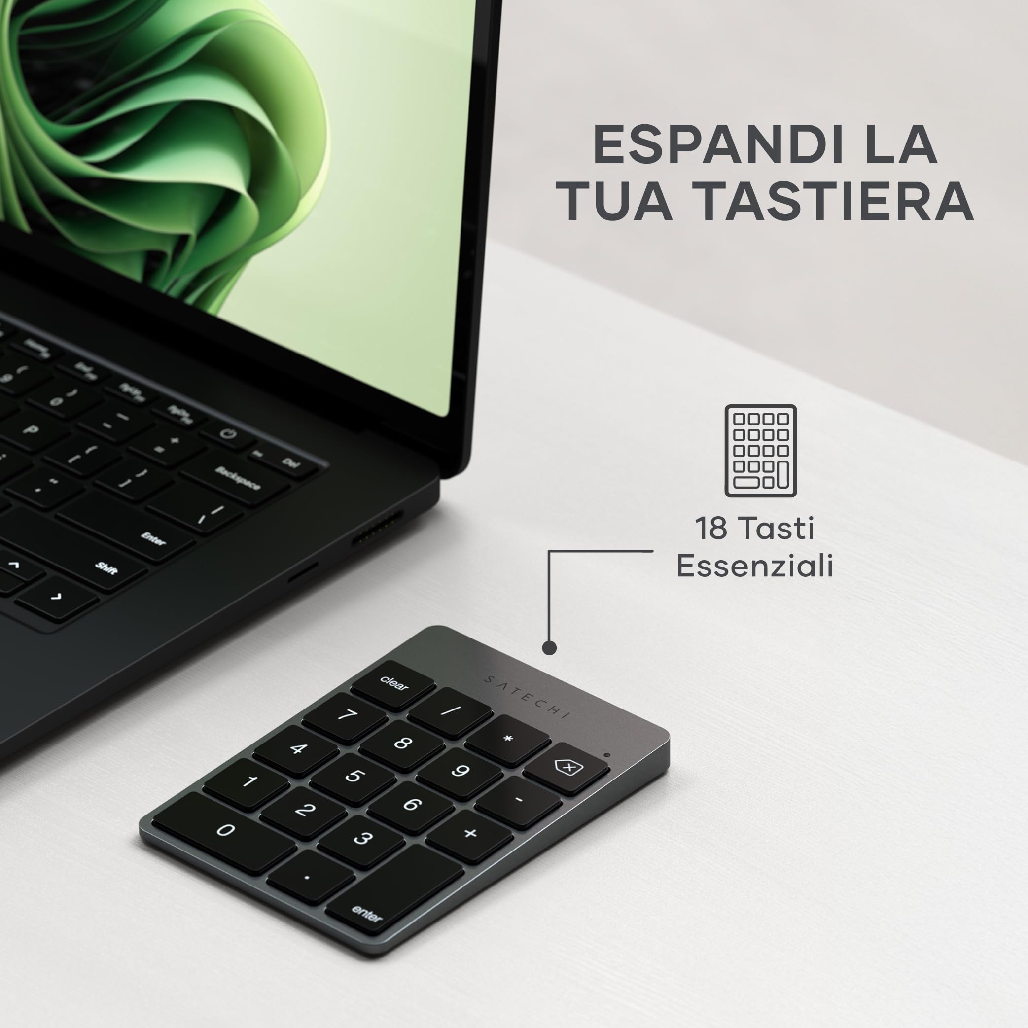 Satechi Tastierino Numerico Wireless Slim in Alluminio con 18 Tasti, Bluetooth, Ricarica USB-C per MacBooK, Laptop, PC, iPad (Grigio Siderale, 𝐋𝐚𝐲𝐨𝐮𝐭 𝐔𝐒)